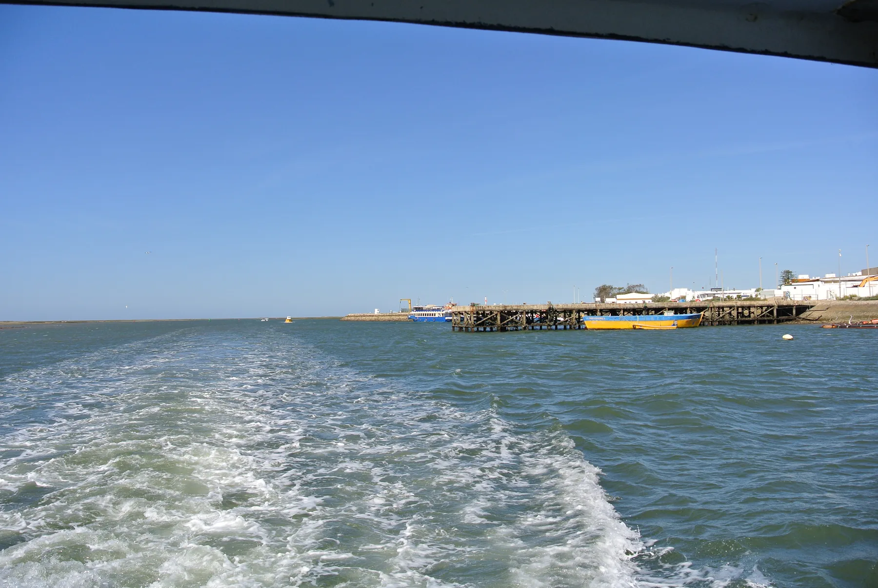 Uitzicht vanaf de veerboot tussen Olhão en Armona